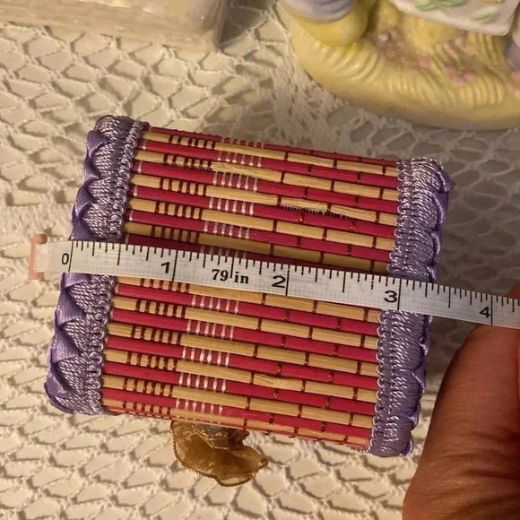 Boho style straw and lace mini jewelry  chest So cute !!! - Picture 6 of 7
